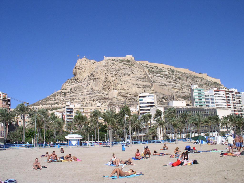Beach & Urban Attic Alicante Quarto foto